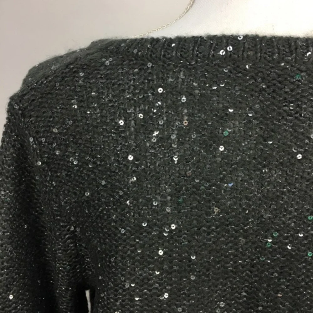 Apt 9 Gray Knitted Vneck Sweater w Silver Sequin‎